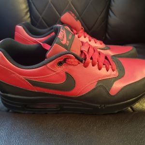Nike Air Max 1 Leather Premium mens gym red Size 11